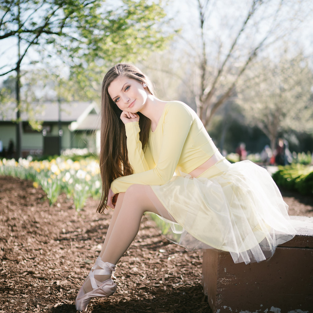 Daffodils to match this stunning dancer.